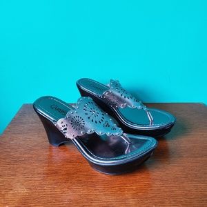 Carlos Santana Silver Heeled Sandels Size 7